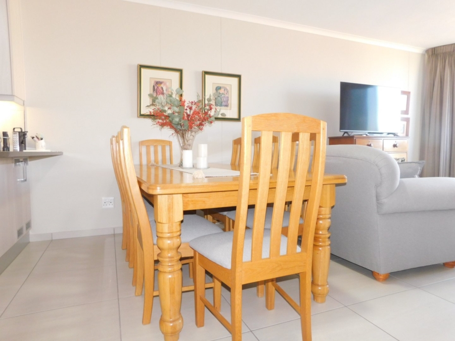 To Let 3 Bedroom Property for Rent in Strand Central Western Cape